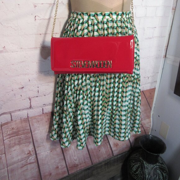 STEVE MADDEN RED PATENT VEGAN LEATHER CONVERTABLE CLUTCH XBODY BAG 11" X 5" - Picture 6 of 9